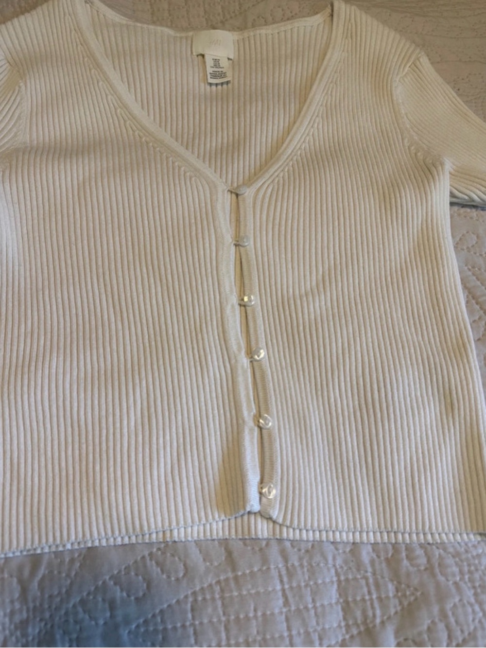 H&M White Ribbed V-Neck Button-Front Top - Picture 2 of 2